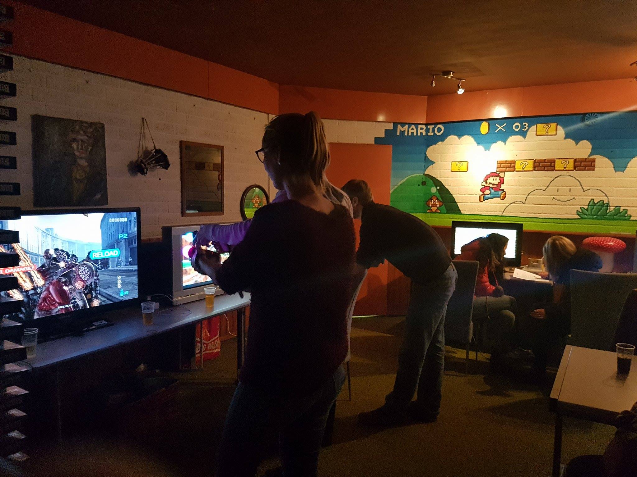 Verhuur van Gaming, Karaoke, Cardgames en DDR