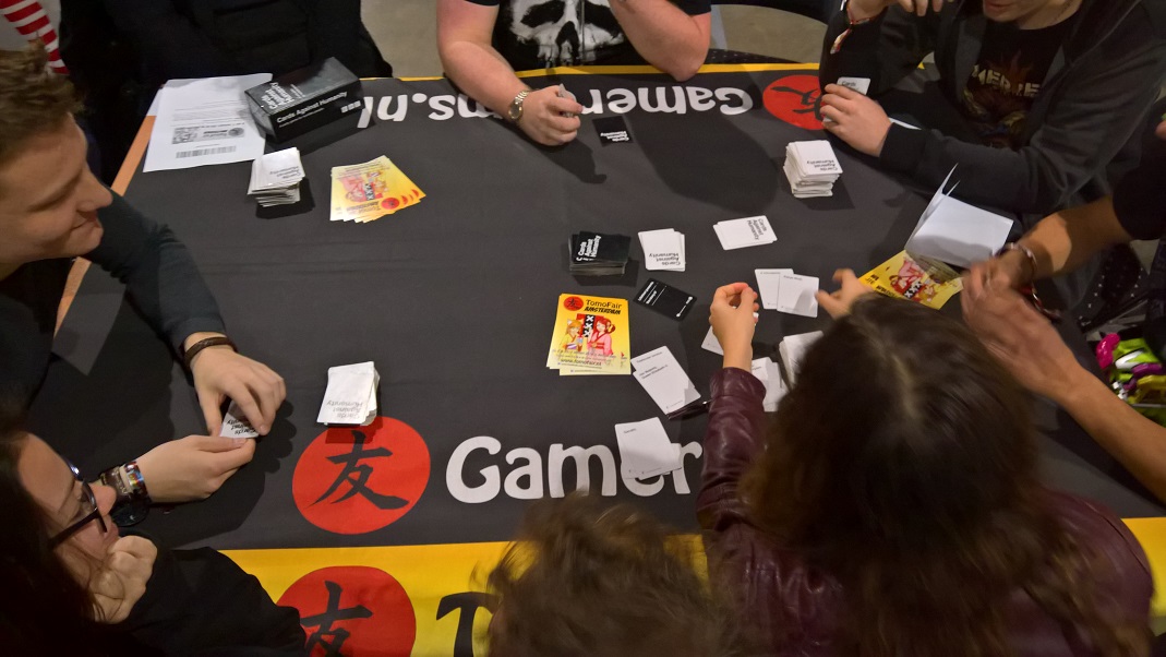 Verhuur van Gaming, Karaoke, Cardgames en DDR
